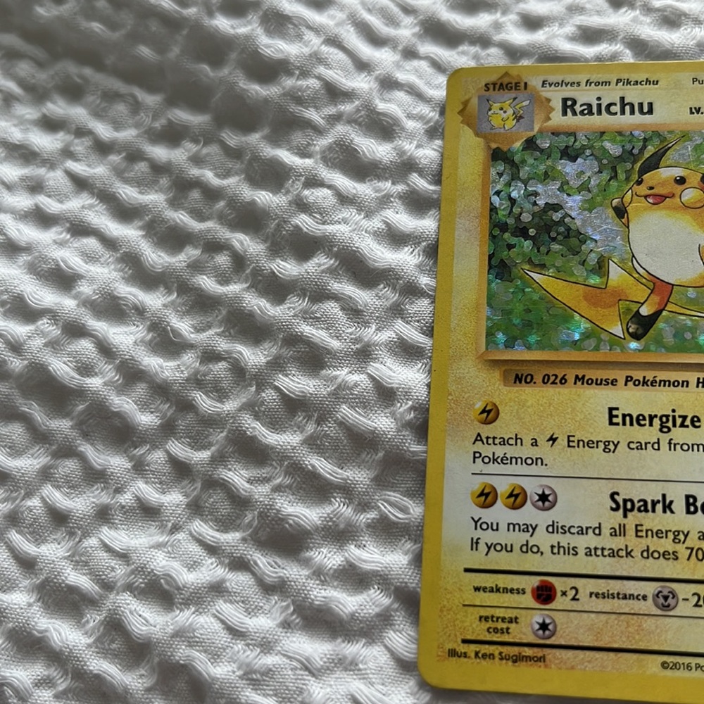 First edition Riachu Hollow Pokémon Card - Picture 2 of 8